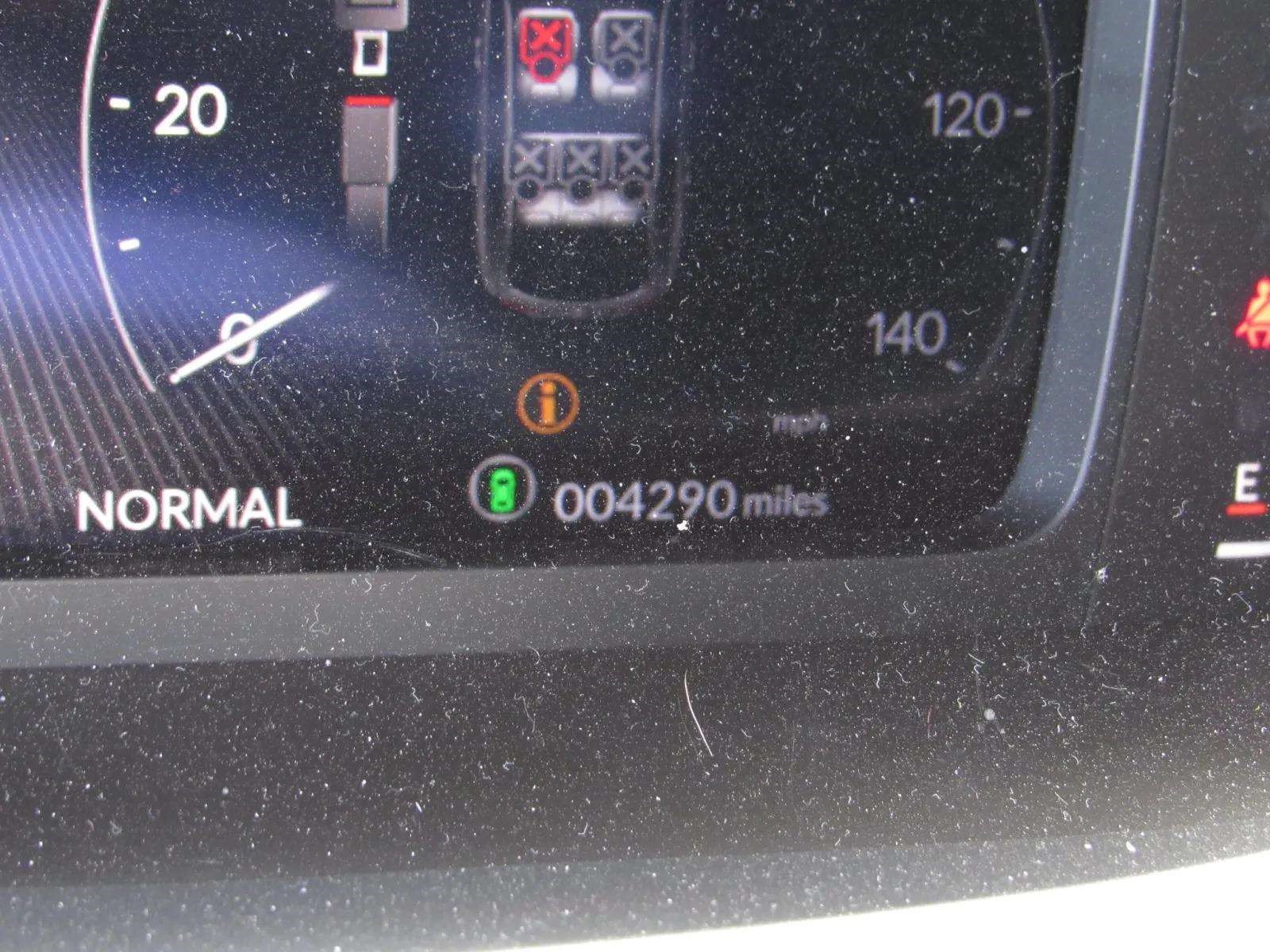 Certified 2025 Acura ADX AWD image 30