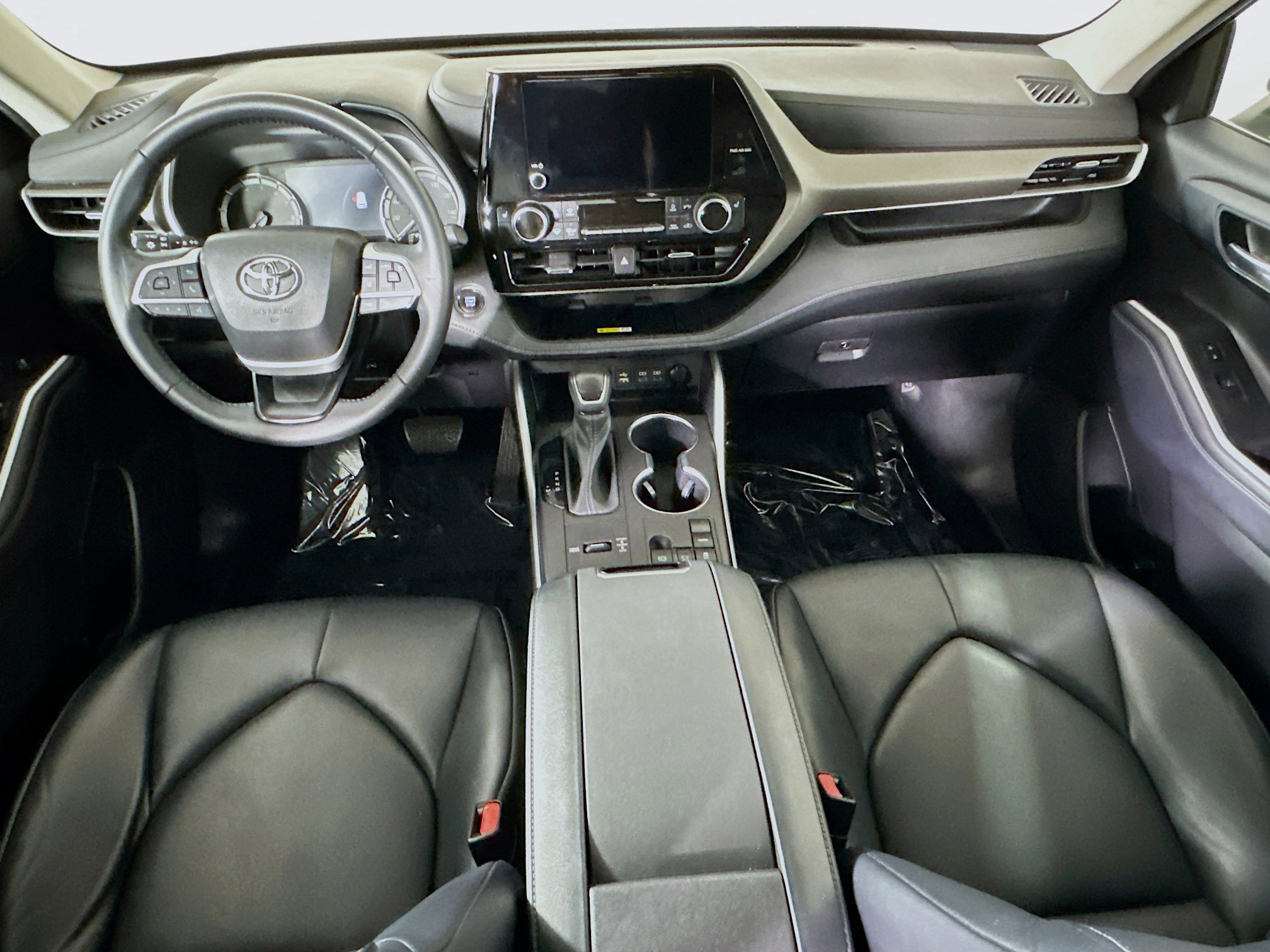 Used 2023 Toyota Highlander XLE image 27