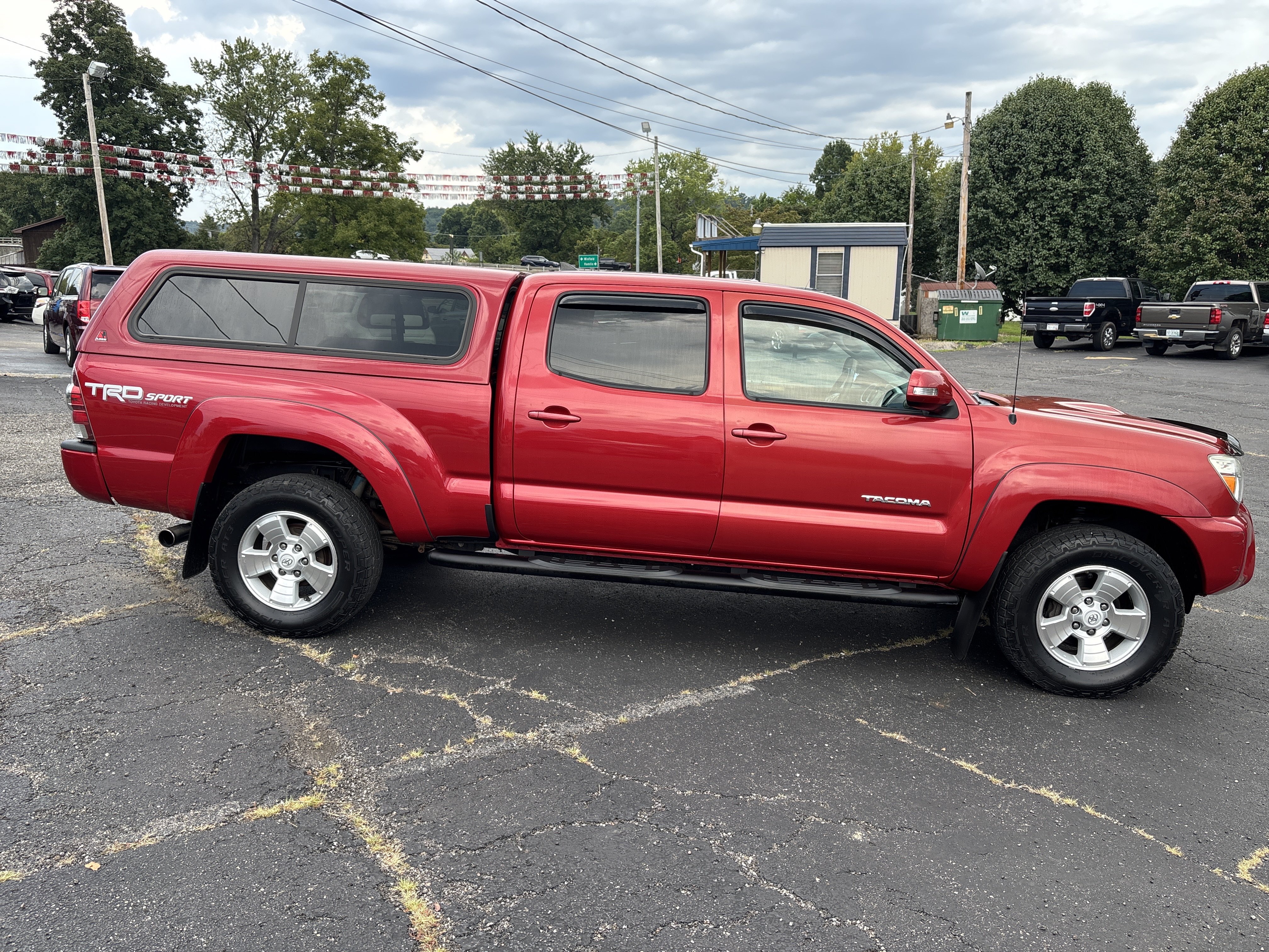 Used 2015 Toyota Tacoma 4x4 Double Cab w/ TRD Sport Package image 3