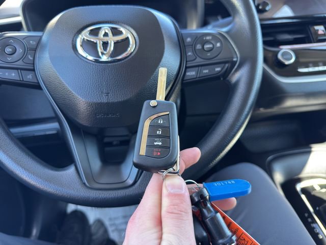 Used 2025 Toyota Corolla LE image 30