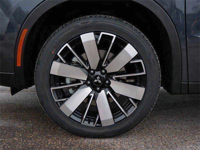 New 2026 Mitsubishi Outlander SE image 3