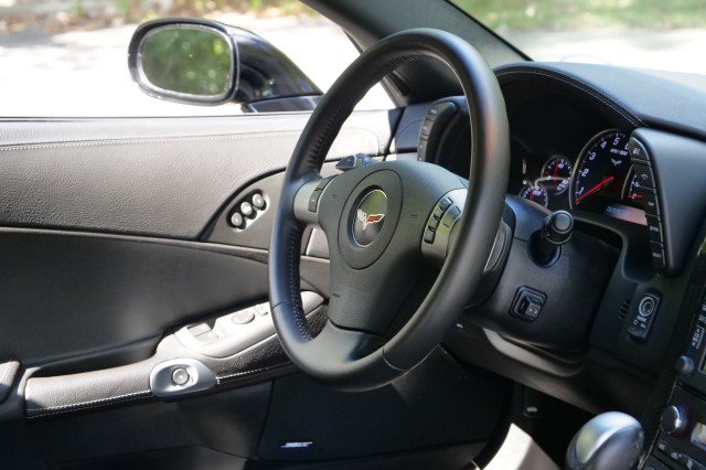Used 2010 Chevrolet Corvette Grand Sport w/ Preferred Equipment Group RWD image 26