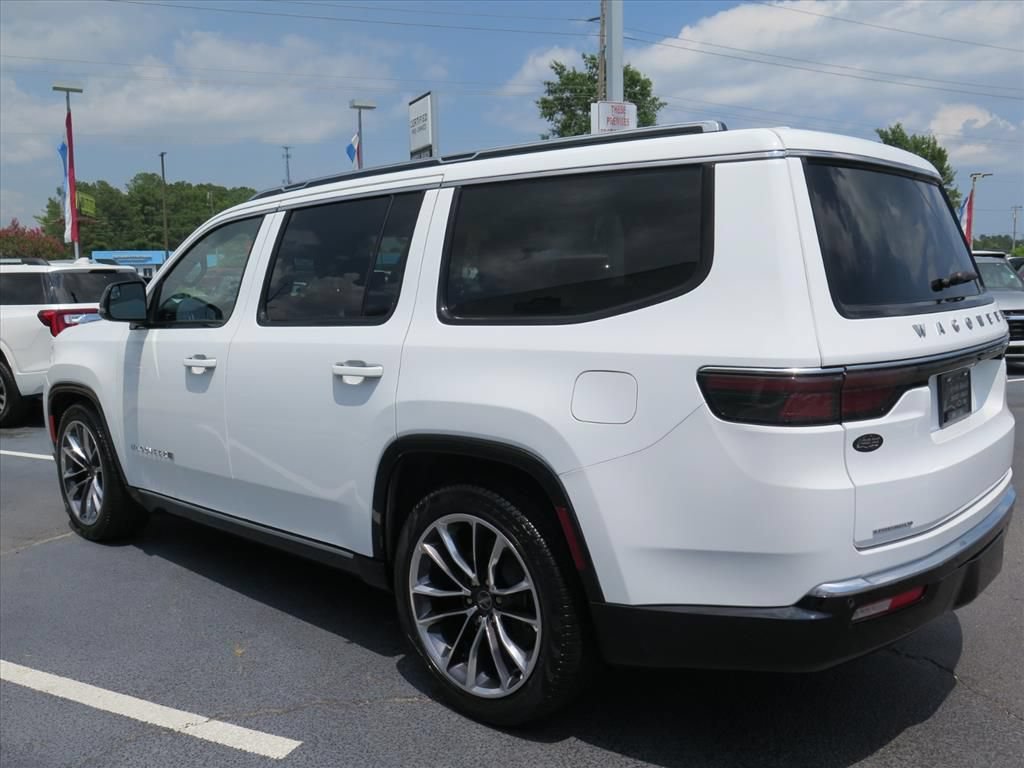 Used 2023 Jeep Wagoneer Series III w/ Premium Group I AWD/4WD image 5