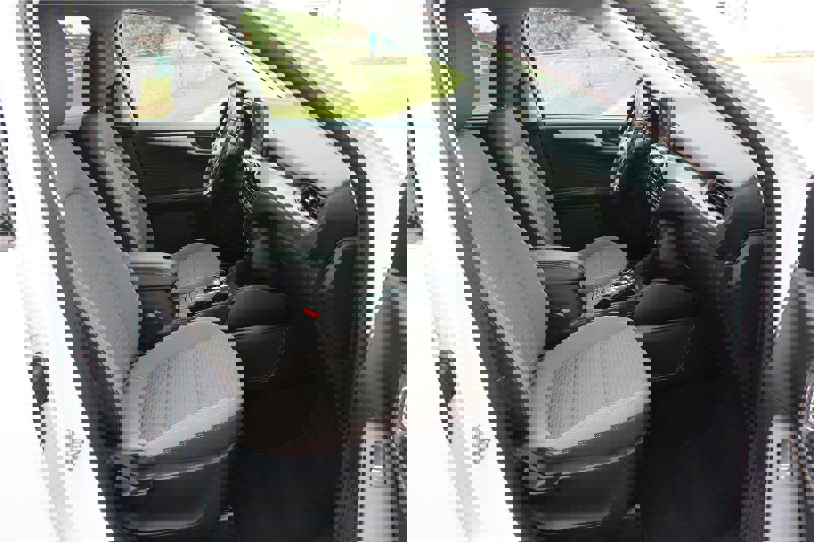 Used 2022 Ford Escape SE image 43