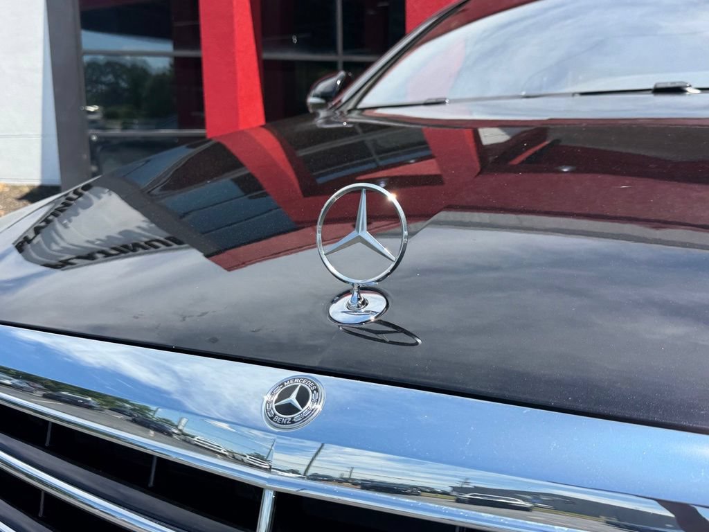 Used 2017 Mercedes-Benz S 550 4MATIC Sedan image 4