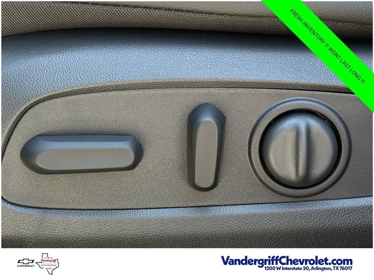 New 2026 Chevrolet Trax RS w/ Sunroof Package FWD image 20