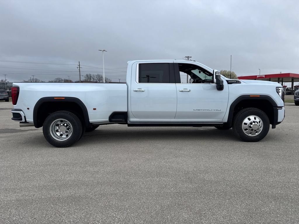 New 2026 GMC Sierra 3500 Denali Ultimate AWD/4WD image 8
