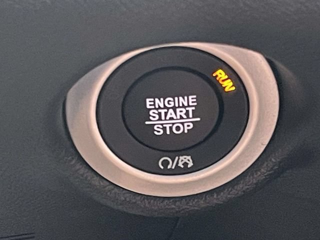 New 2027 Chrysler Pacifica Select FWD image 27