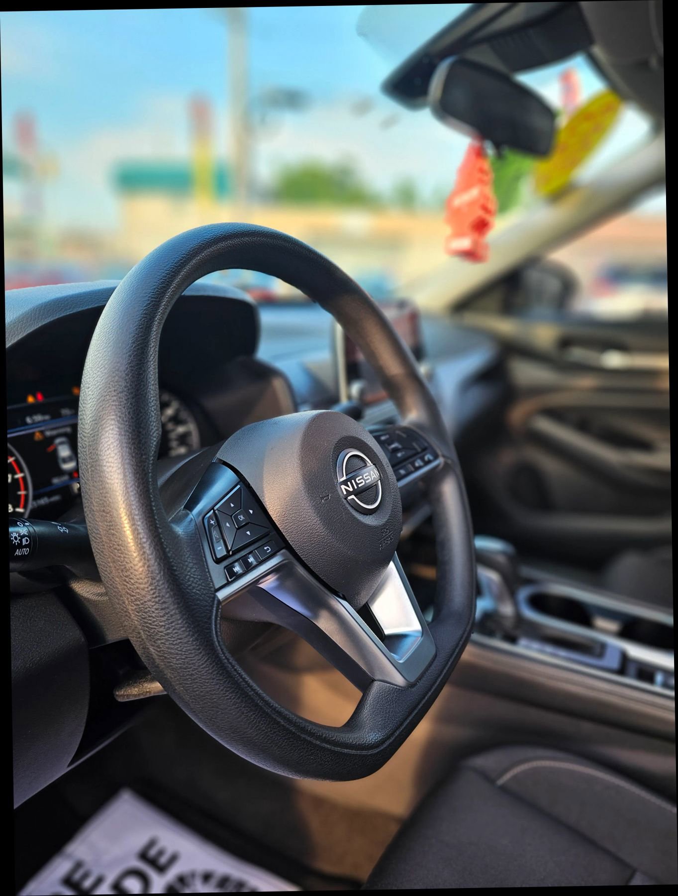 Used 2023 Nissan Altima 2.5 SV image 13