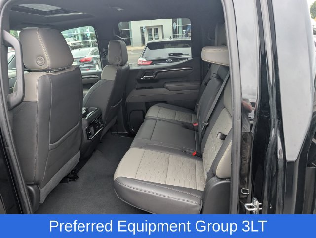 Used 2022 Chevrolet Silverado 1500 ZR2 w/ Technology Package AWD/4WD image 11