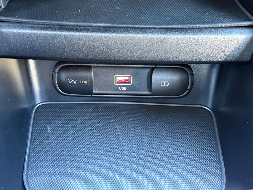 Certified 2024 Kia Forte LXS w/ LXS Technology Package image 17