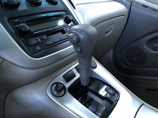 Used 2006 Toyota Highlander 4WD V6 w/ 3rd Row image 26