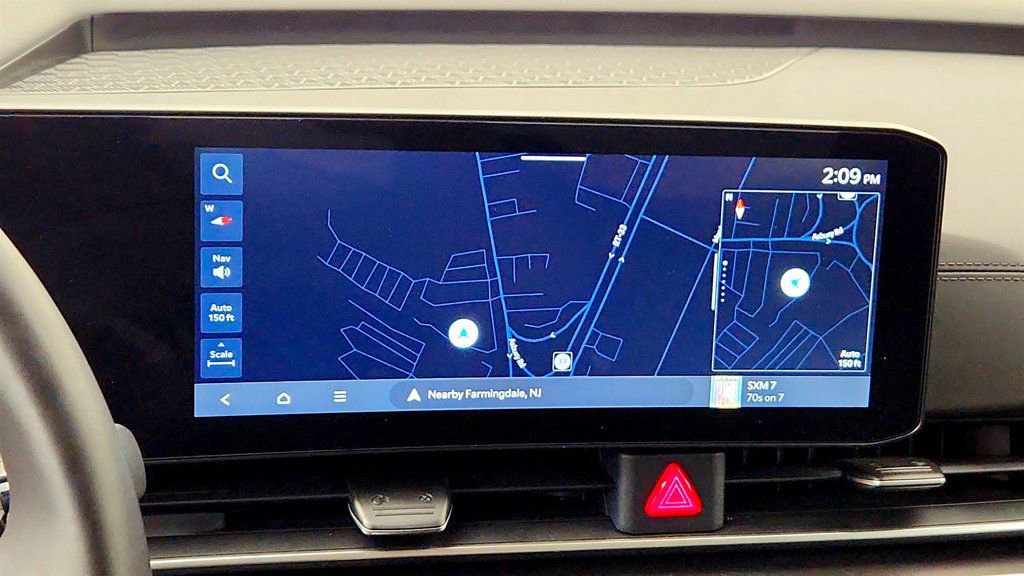 Used 2025 Kia Carnival SX w/ SX Dark Edition Package FWD image 15