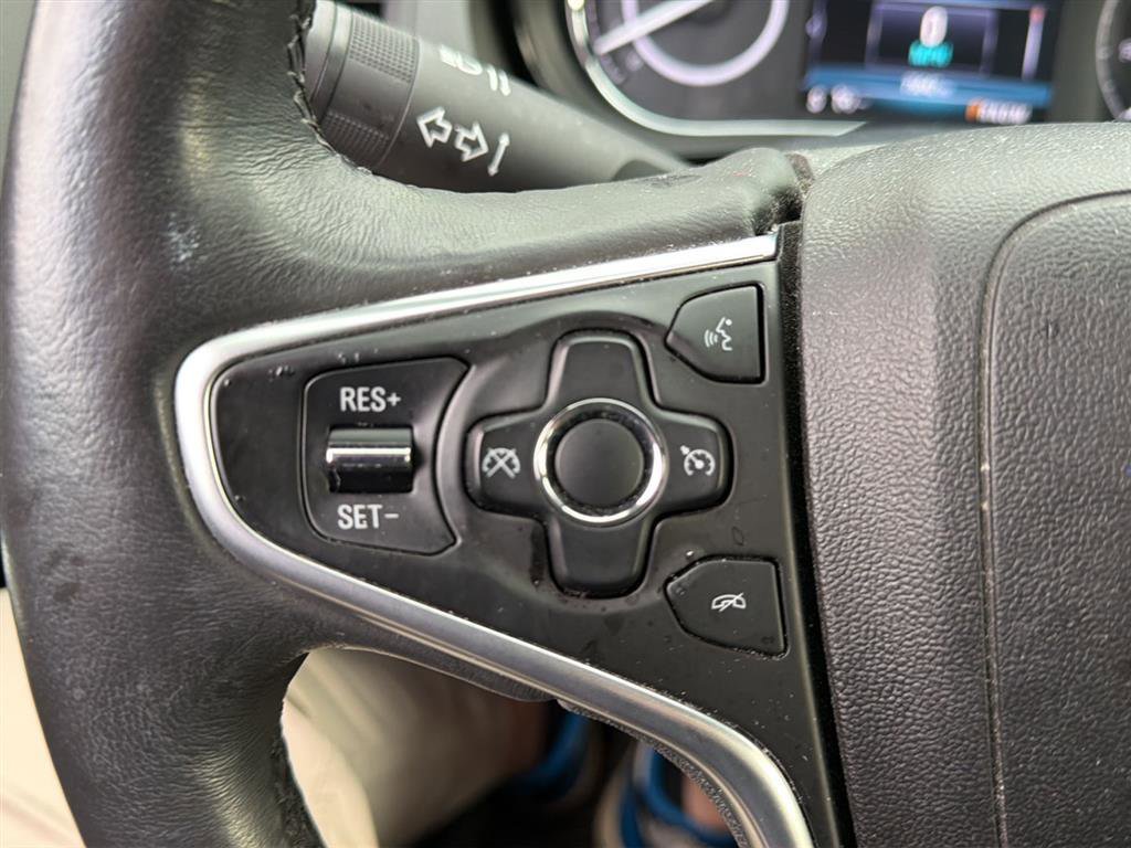 Used 2017 Buick Regal Sport Touring image 12