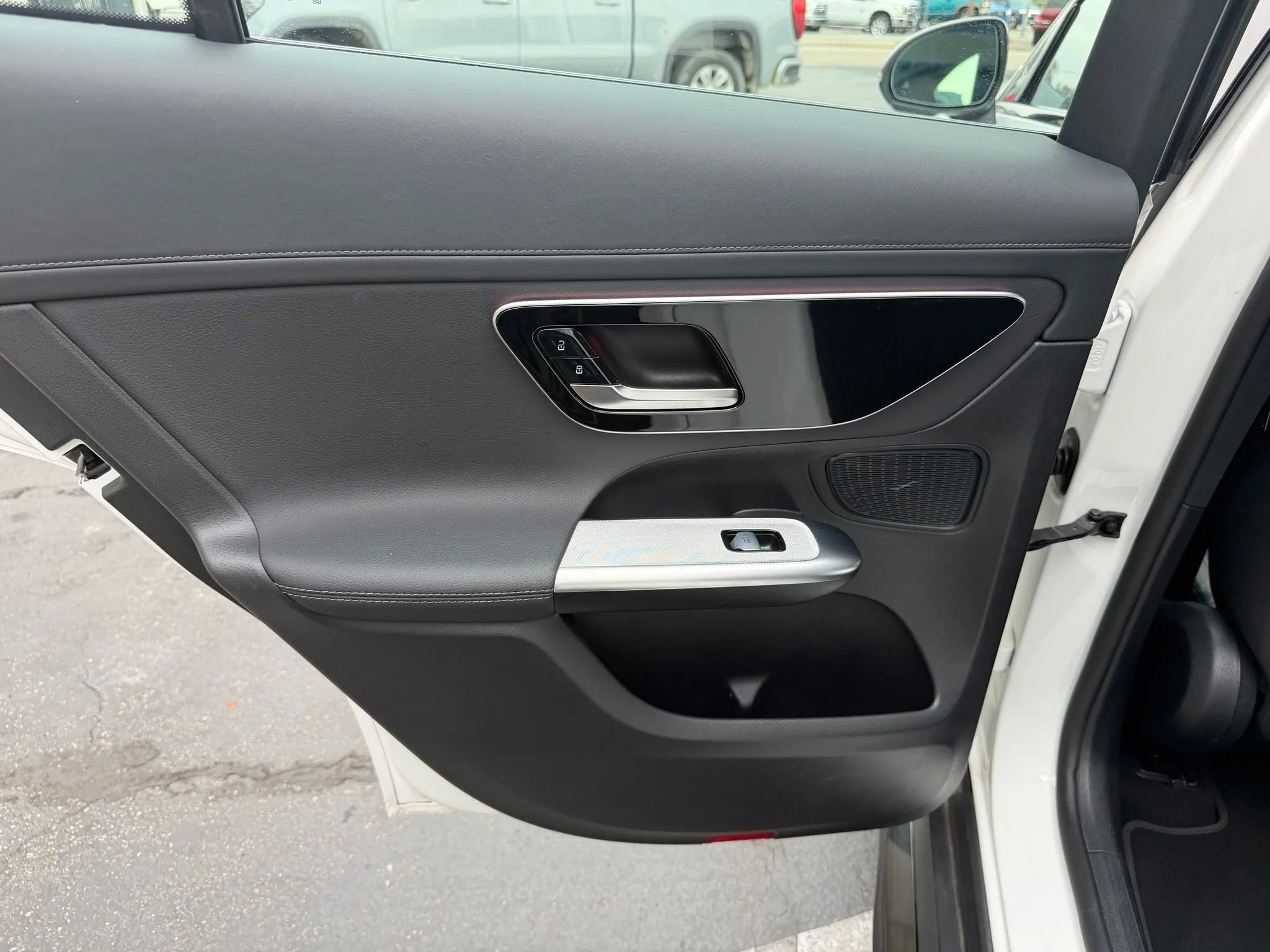 Used 2025 Mercedes-Benz GLC 43 AMG 4MATIC image 12