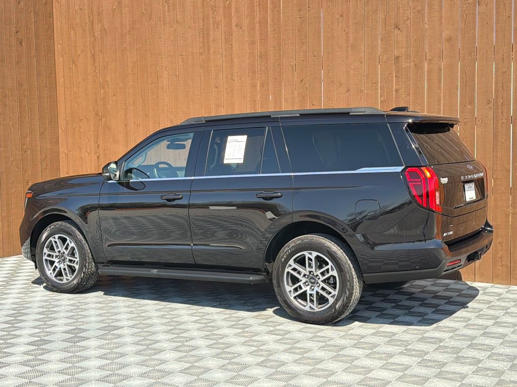 Used 2025 Ford Expedition Active image 16