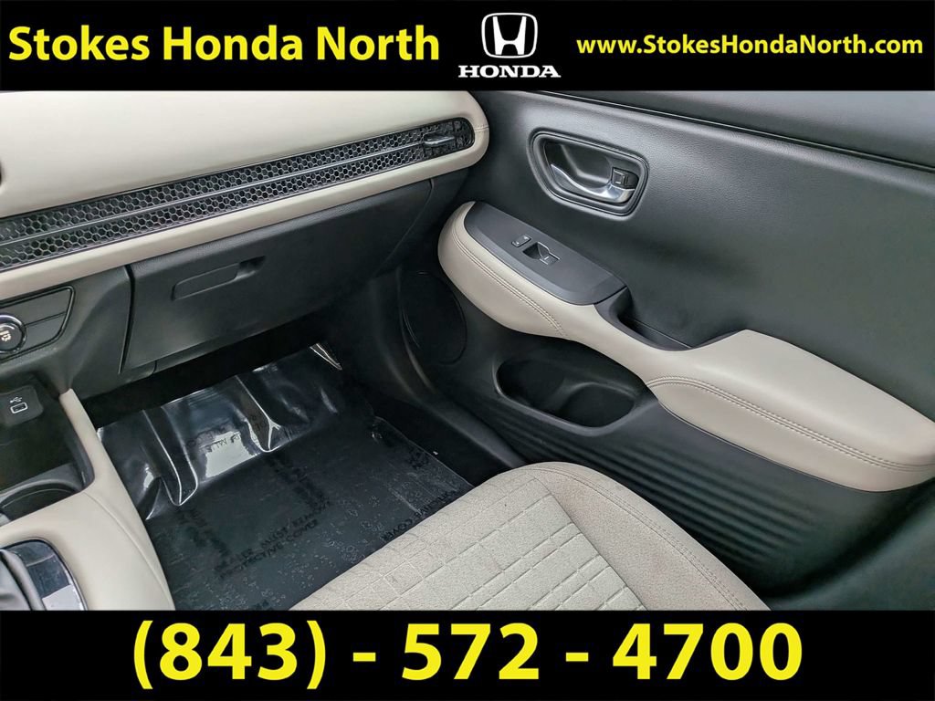 Certified 2025 Honda HR-V LX image 19