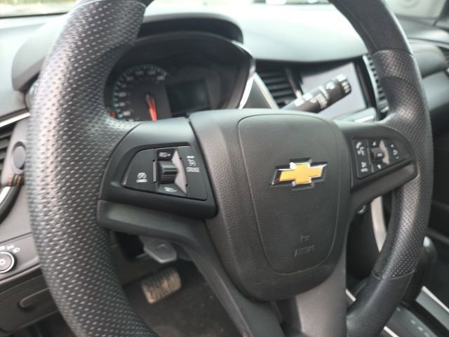 Used 2021 Chevrolet Trax LS w/ Tint and Cruise Package image 11