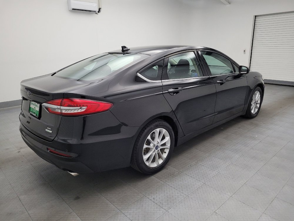 Used 2020 Ford Fusion SE image 10