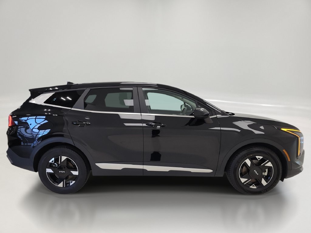Used 2026 Kia Sportage LX FWD image 4