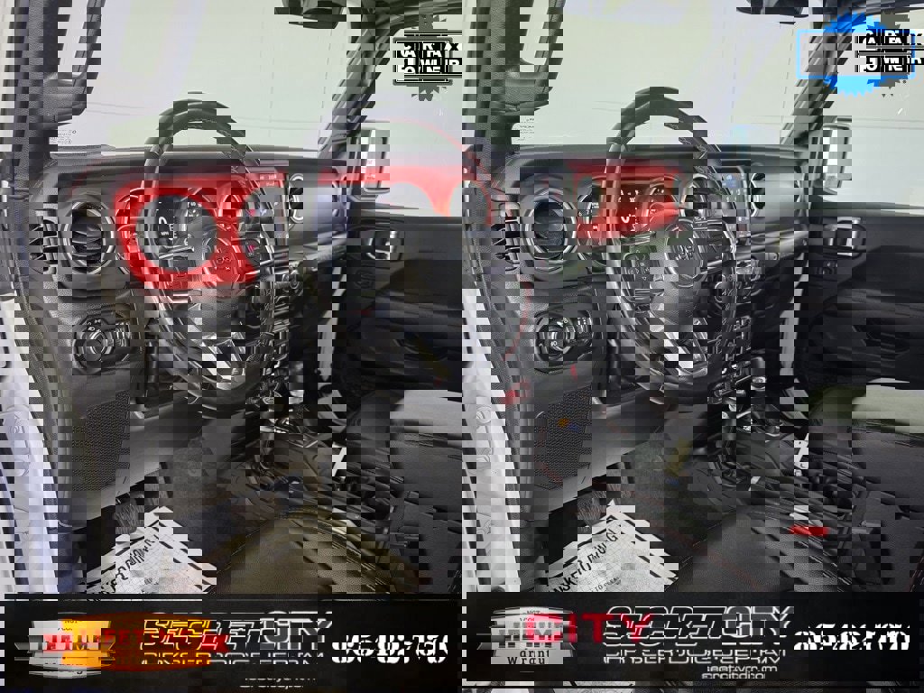 Used 2022 Jeep Wrangler Unlimited Rubicon w/ Xtreme Recon 35" Tire Package image 11