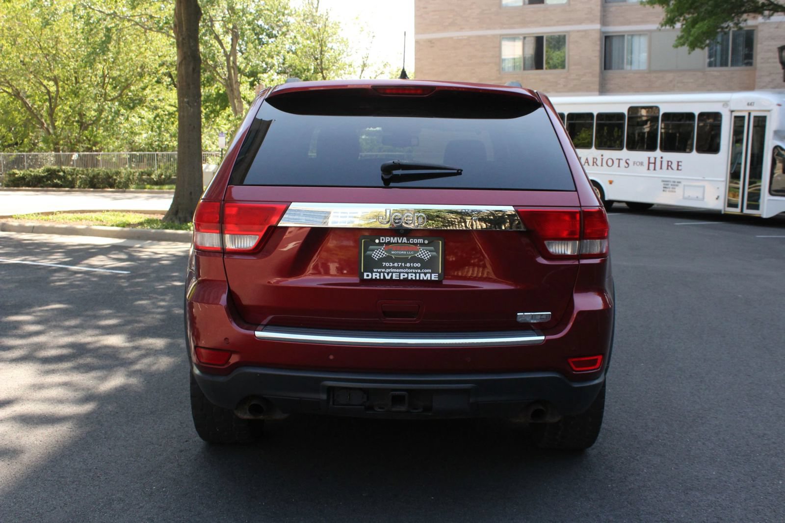 Used 2012 Jeep Grand Cherokee Limited w/ Luxury Group II AWD/4WD image 8