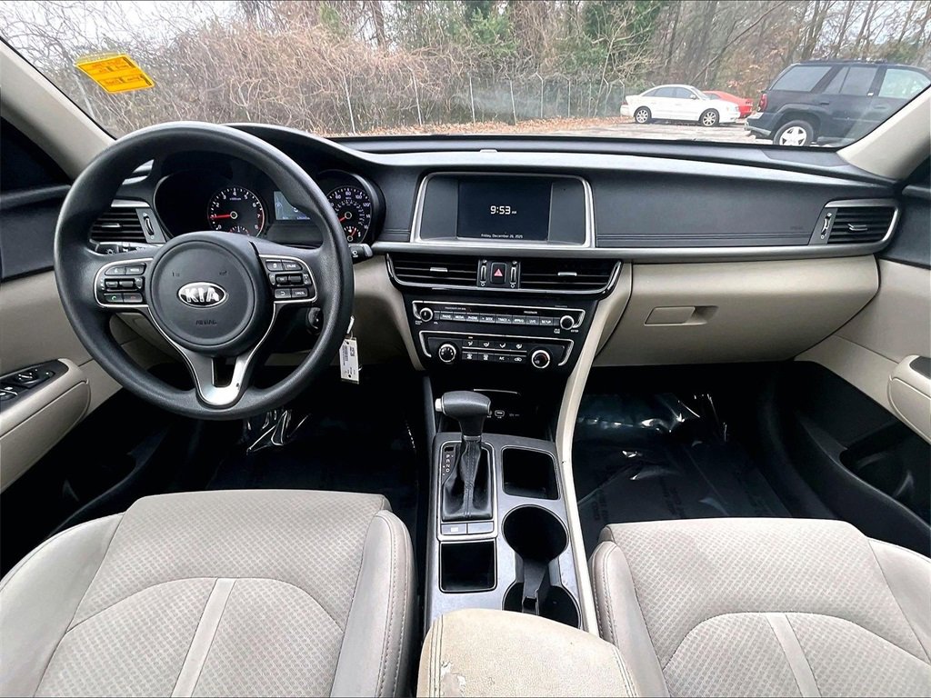 Used 2018 Kia Optima LX w/ 17" Alloy Wheels Package image 9