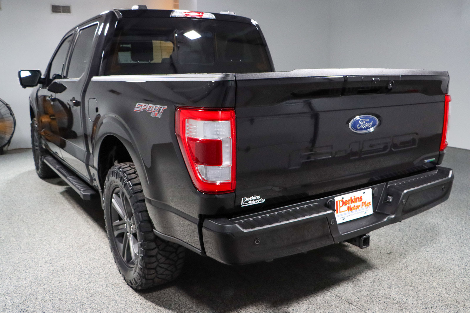 Used 2023 Ford F150 Lariat w/ Equipment Group 502A High image 10