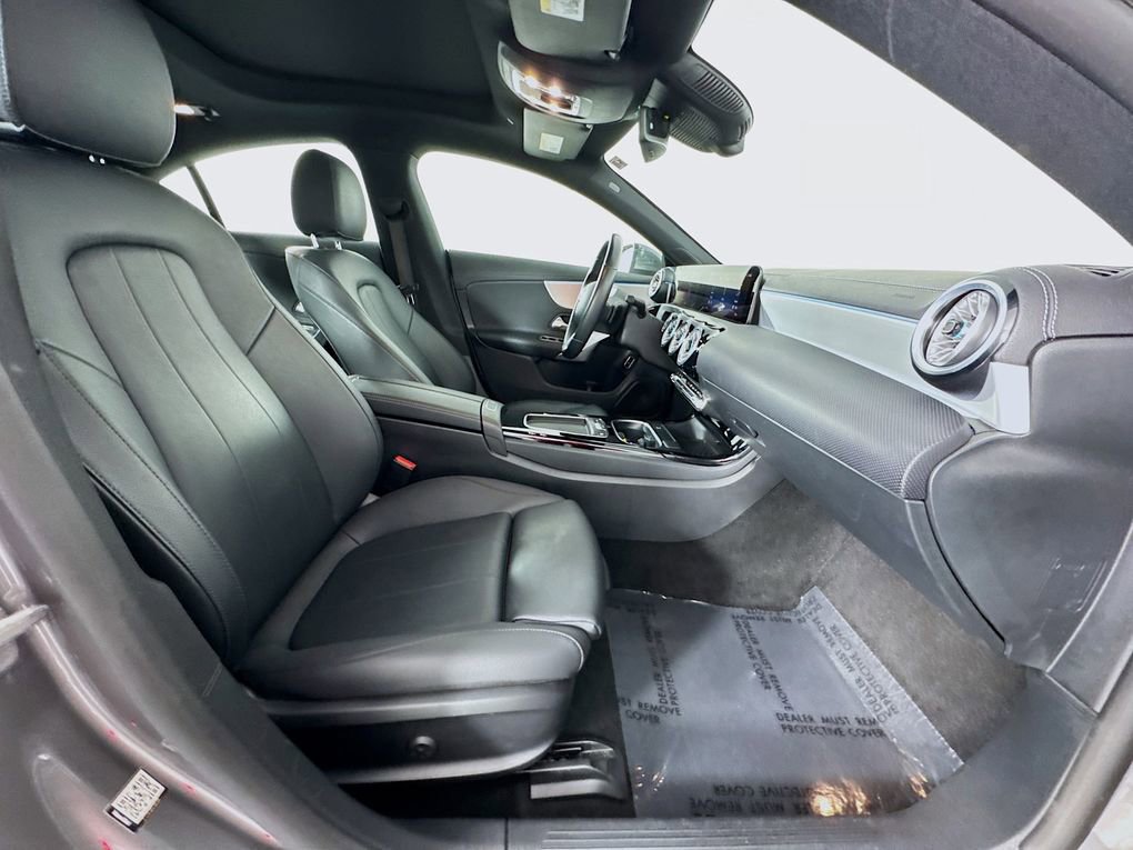 Used 2025 Mercedes-Benz CLA 250 image 28