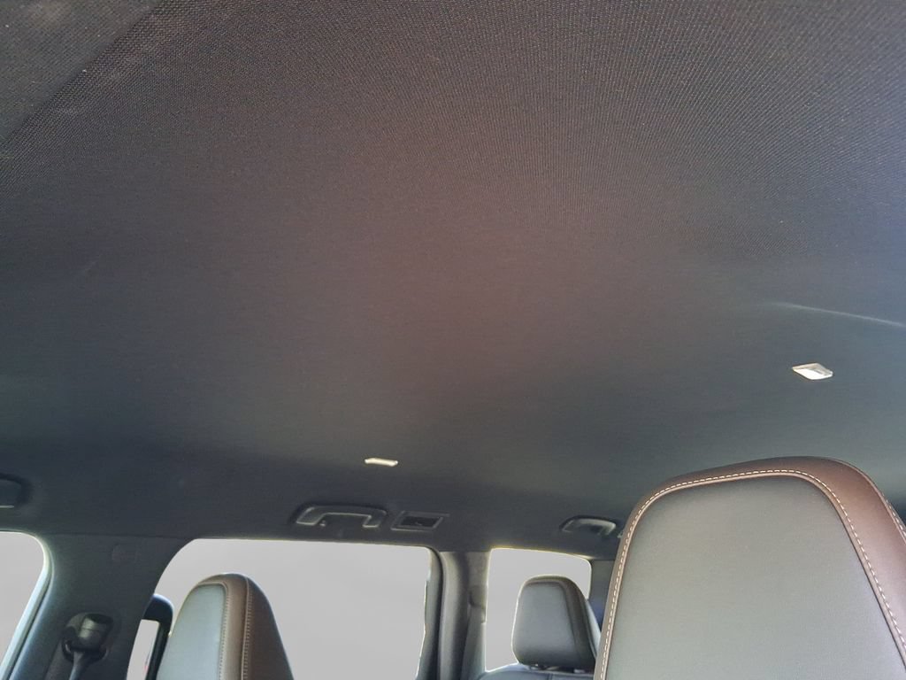 Used 2026 Nissan Armada SL w/ Captain's Chari Seat Package RWD image 23