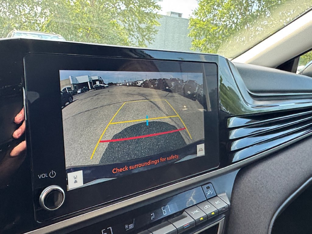 Used 2025 Toyota Camry LE FWD image 34