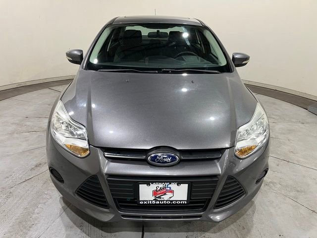 Used 2014 Ford Focus SE w/ SE Winter Package FWD image 4