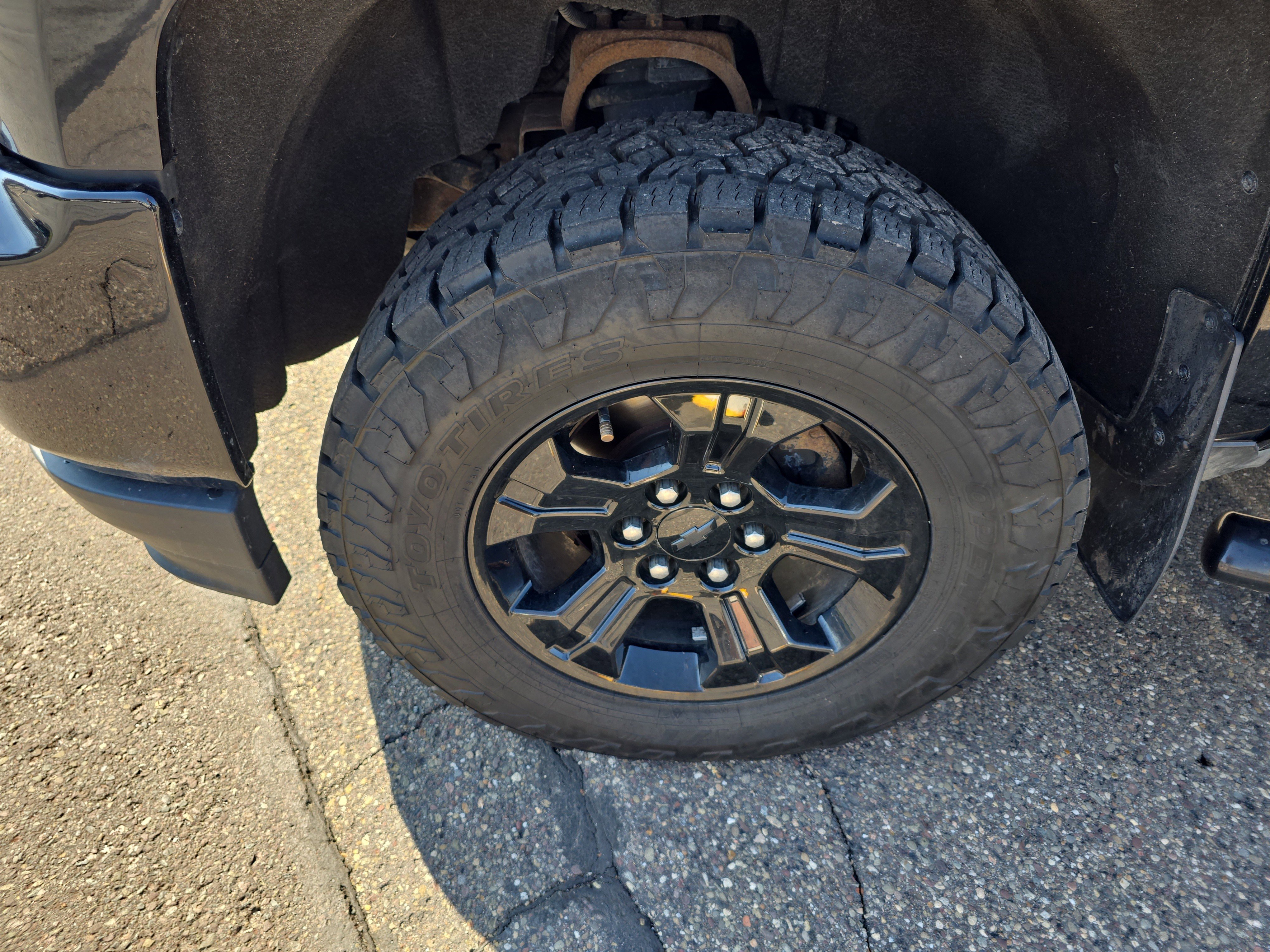 Used 2017 Chevrolet Silverado 1500 LTZ Z71 w/ LTZ Plus Package image 11
