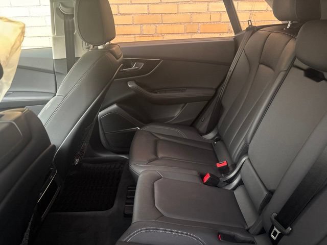 Used 2023 Audi Q8 Prestige AWD/4WD image 5