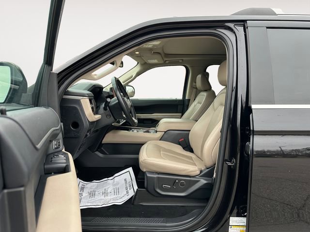 Used 2024 Ford Expedition Limited image 9