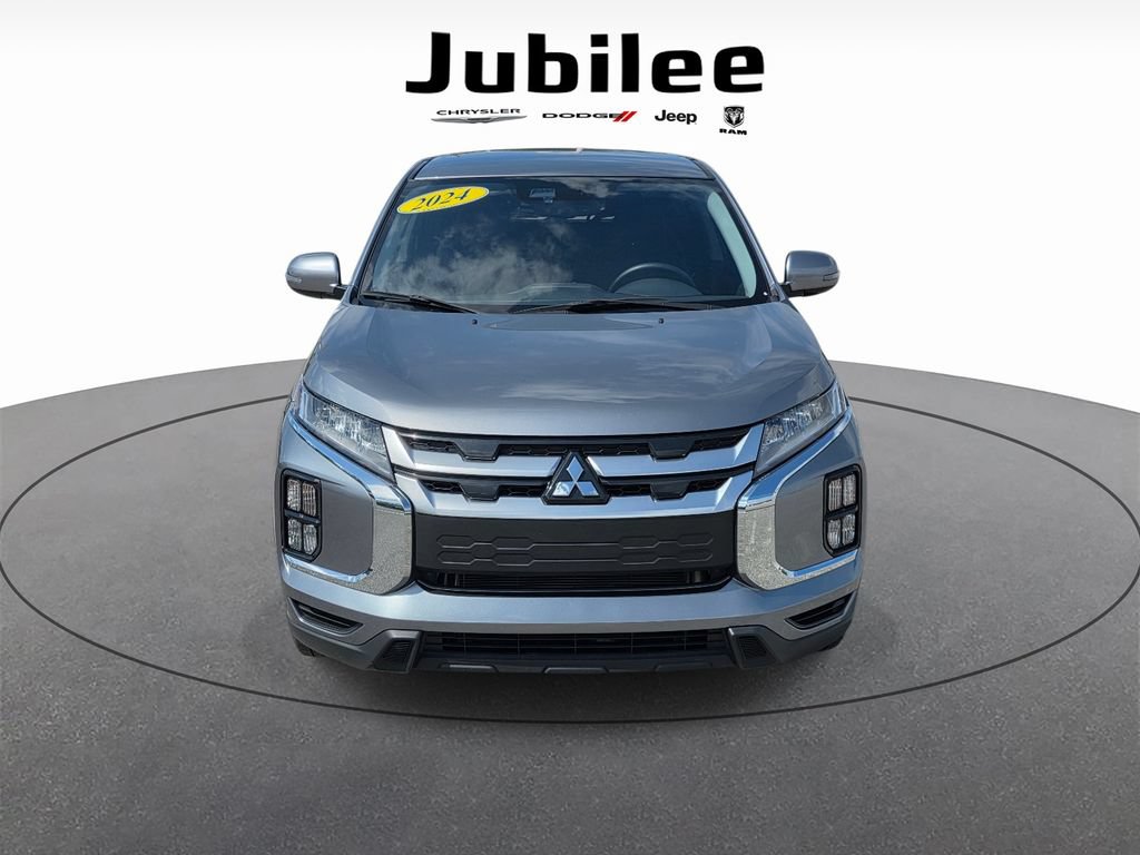 Used 2024 Mitsubishi Outlander Sport SE AWD/4WD image 2
