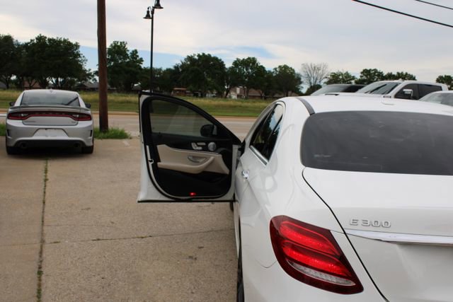 Used 2017 Mercedes-Benz E 300 image 9