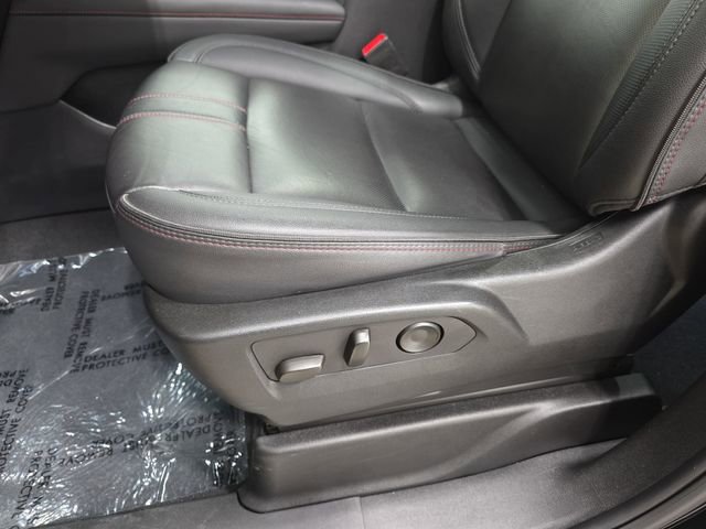 Used 2025 Chevrolet Suburban RST w/ Comfort Package AWD/4WD image 29