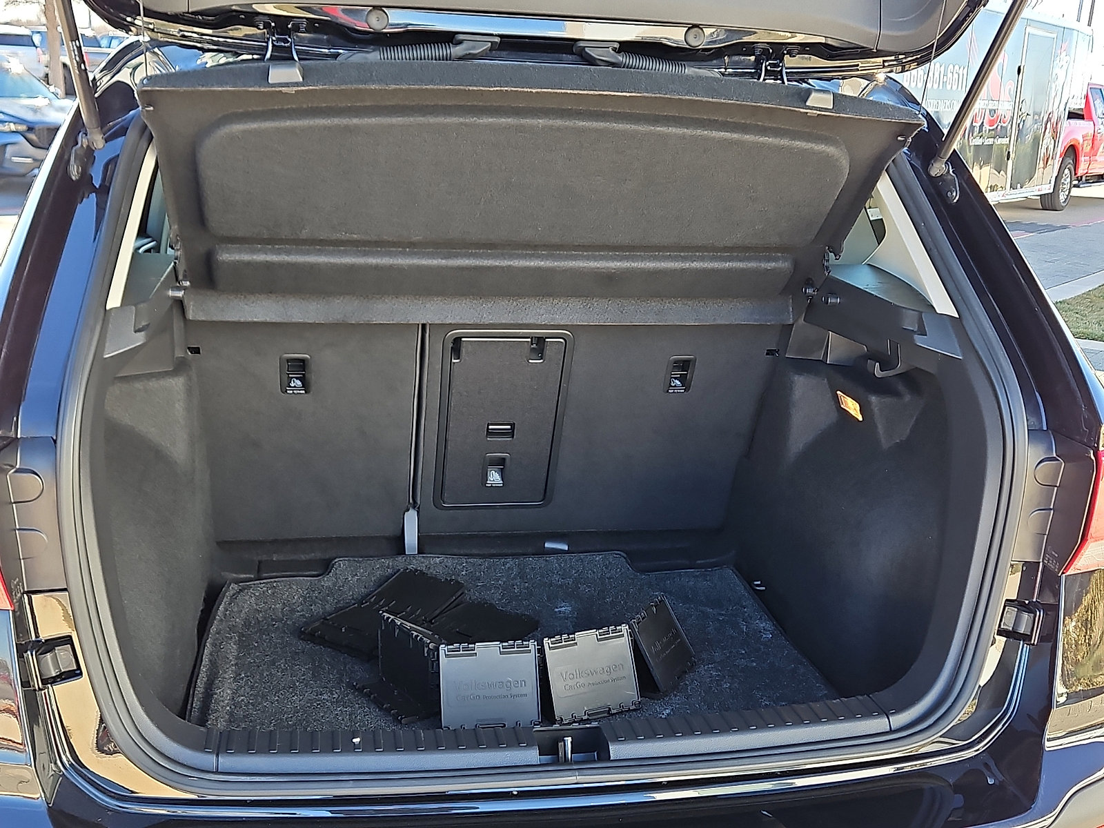 Certified 2022 Volkswagen Taos SE w/ Panoramic Sunroof Package image 6