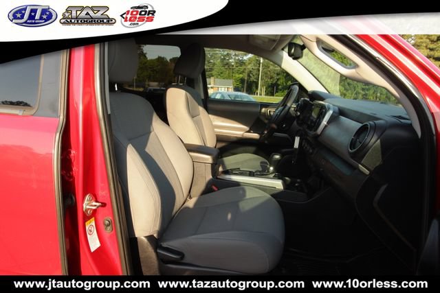Used 2019 Toyota Tacoma SR5 AWD/4WD image 9
