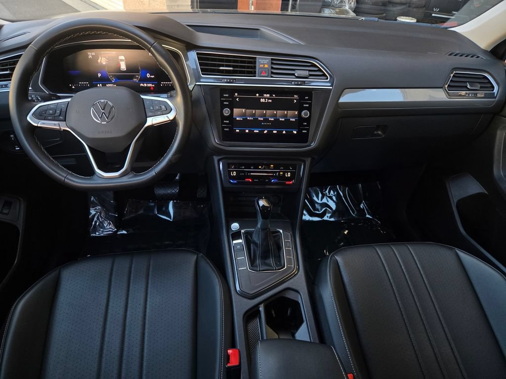 Used 2024 Volkswagen Tiguan SE FWD image 16