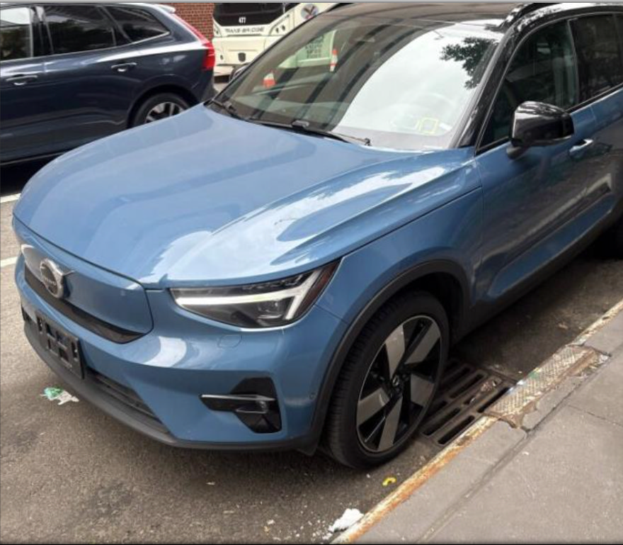 Used 2024 Volvo XC40 Recharge Ultimate w/ Protection Package Premier