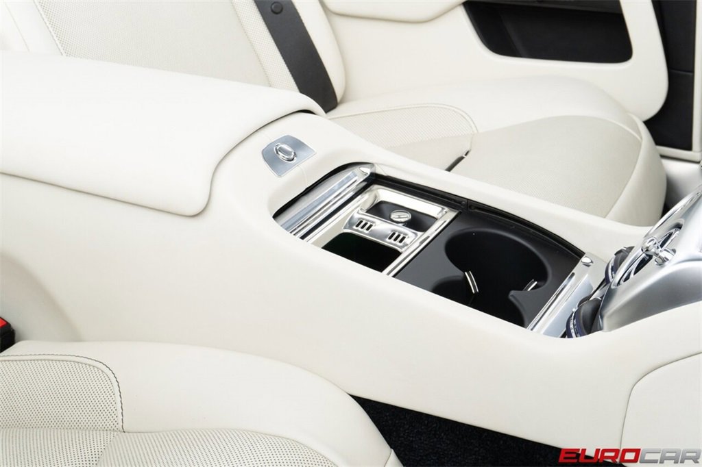 Used 2018 Rolls-Royce Dawn image 43
