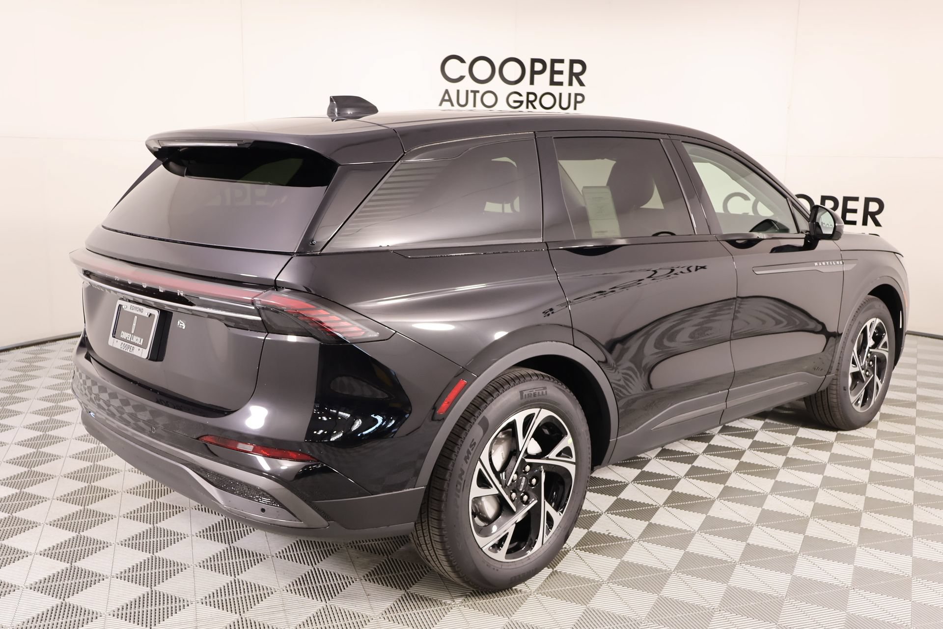 New 2026 Lincoln Nautilus Premier w/ Equipment Group 102A AWD/4WD image 21
