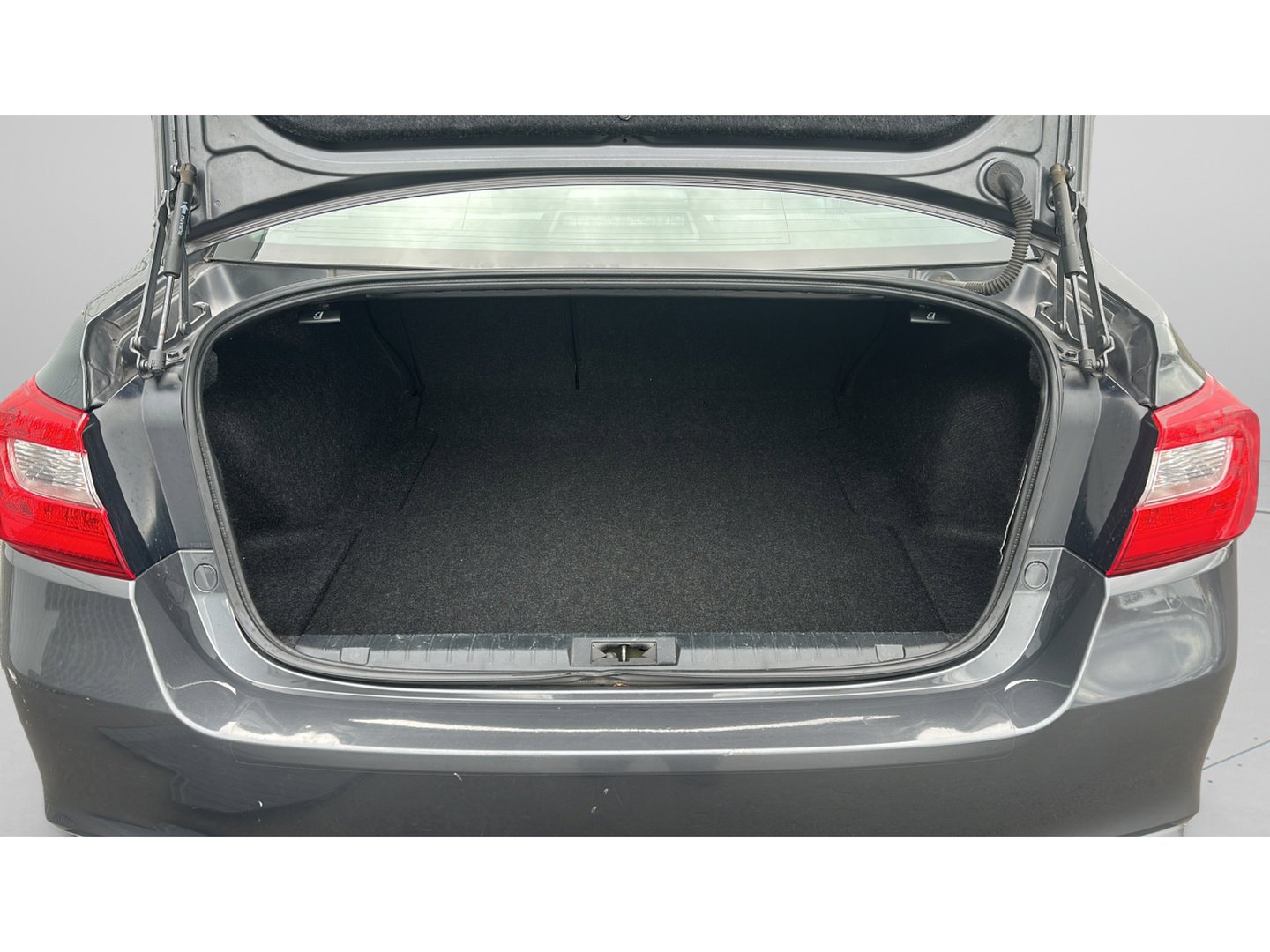 Used 2018 Subaru Legacy 2.5i AWD/4WD image 26