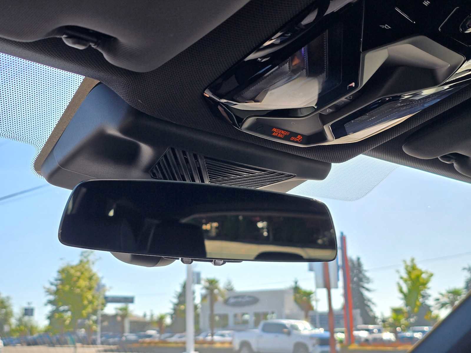 Used 2025 BMW X3 xDrive30i w/ Premium Package image 28