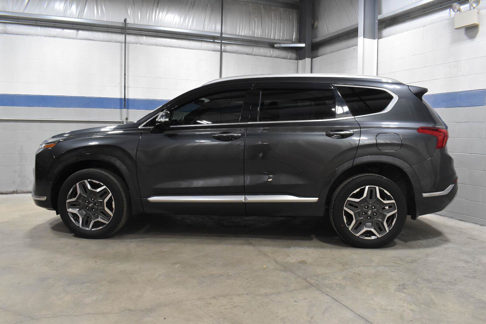 Used 2021 Hyundai Santa Fe Calligraphy AWD/4WD image 6