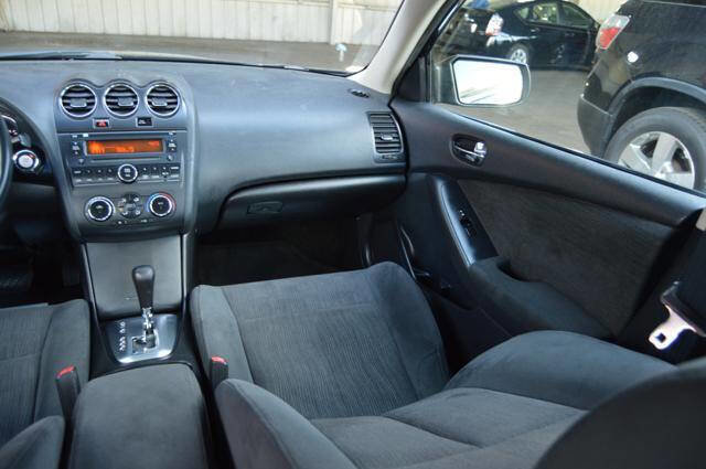 Used 2010 Nissan Altima 2.5 S FWD image 42