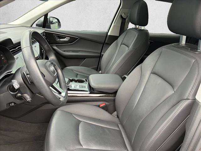 Used 2023 Audi Q7 2.0T Premium w/ Convenience Package AWD/4WD image 11
