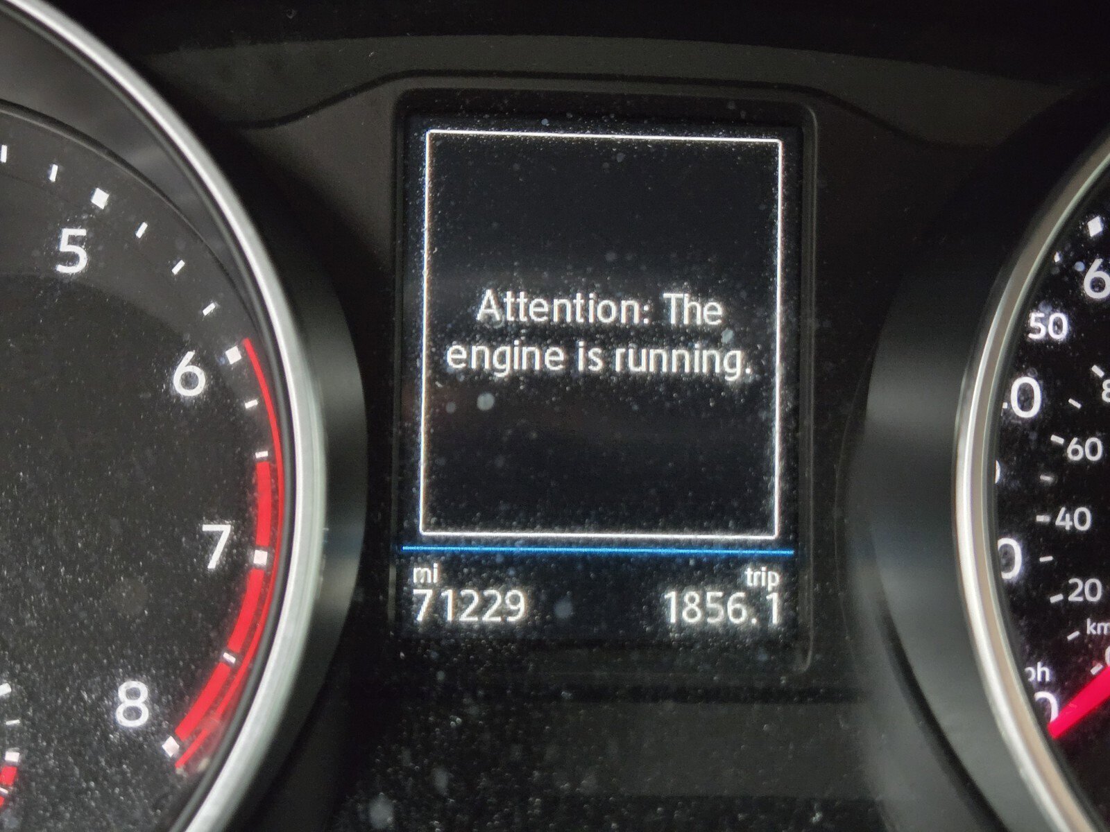 Used 2018 Volkswagen Tiguan S FWD image 17